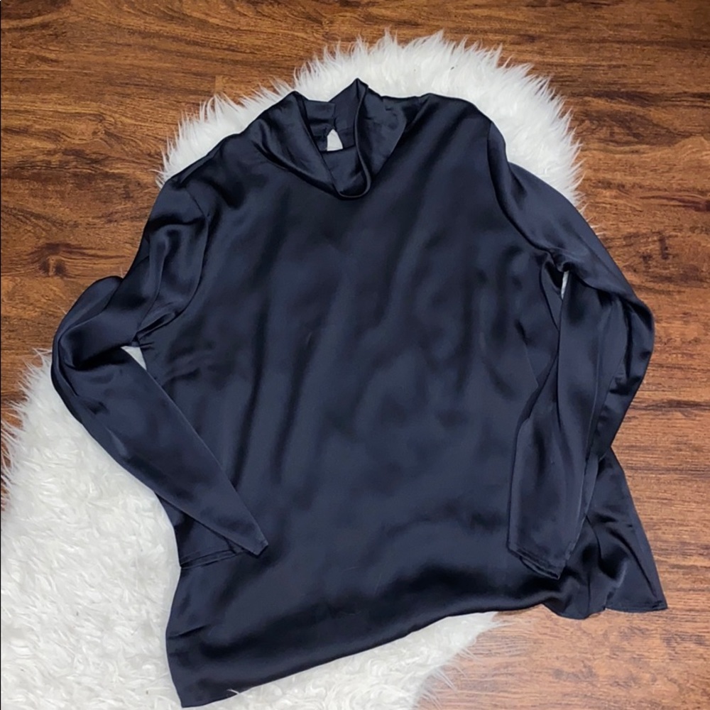 Banana Republic shiny top